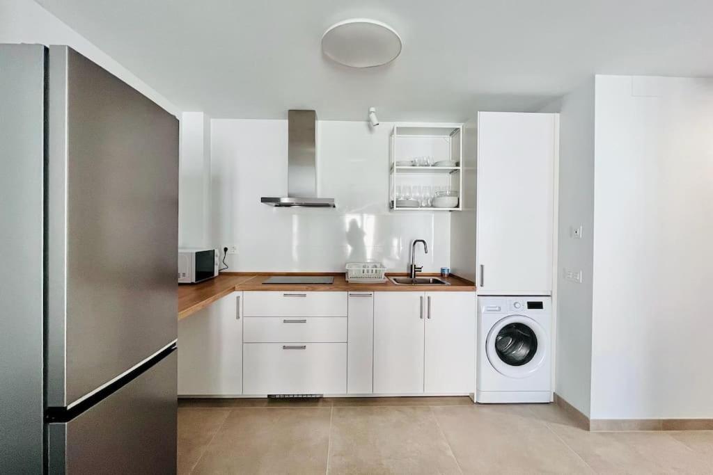 Lovely Apartment Close By City Center Màlaga Exteriér fotografie